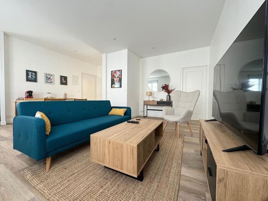 Apartment T3 Neuf Au Centre De !